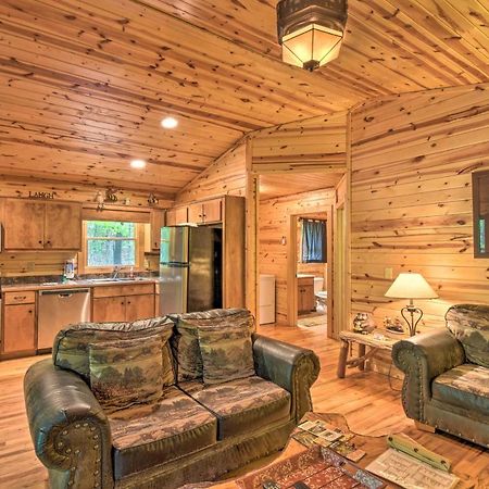 The Honeybee Cabin With Private Porch And Hot Tub Clarkesville Luaran gambar