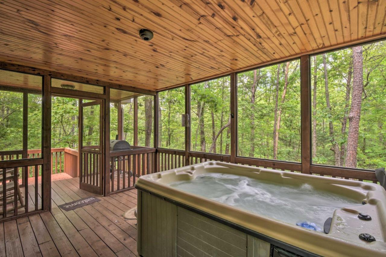 The Honeybee Cabin With Private Porch And Hot Tub Clarkesville Luaran gambar