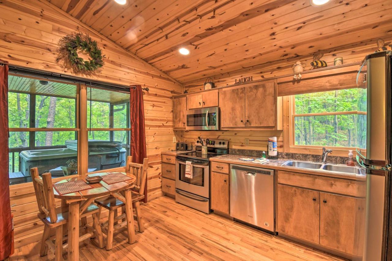 The Honeybee Cabin With Private Porch And Hot Tub Clarkesville Luaran gambar