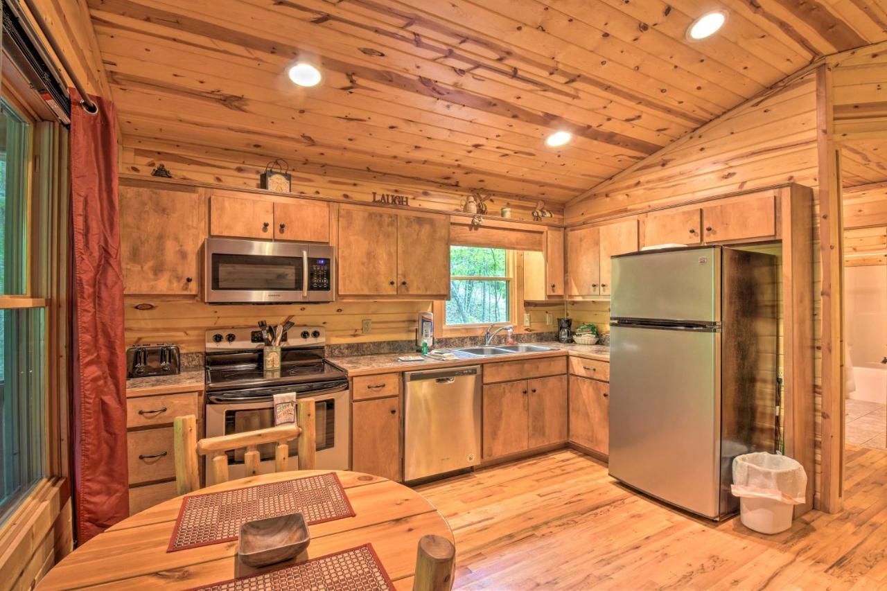 The Honeybee Cabin With Private Porch And Hot Tub Clarkesville Luaran gambar